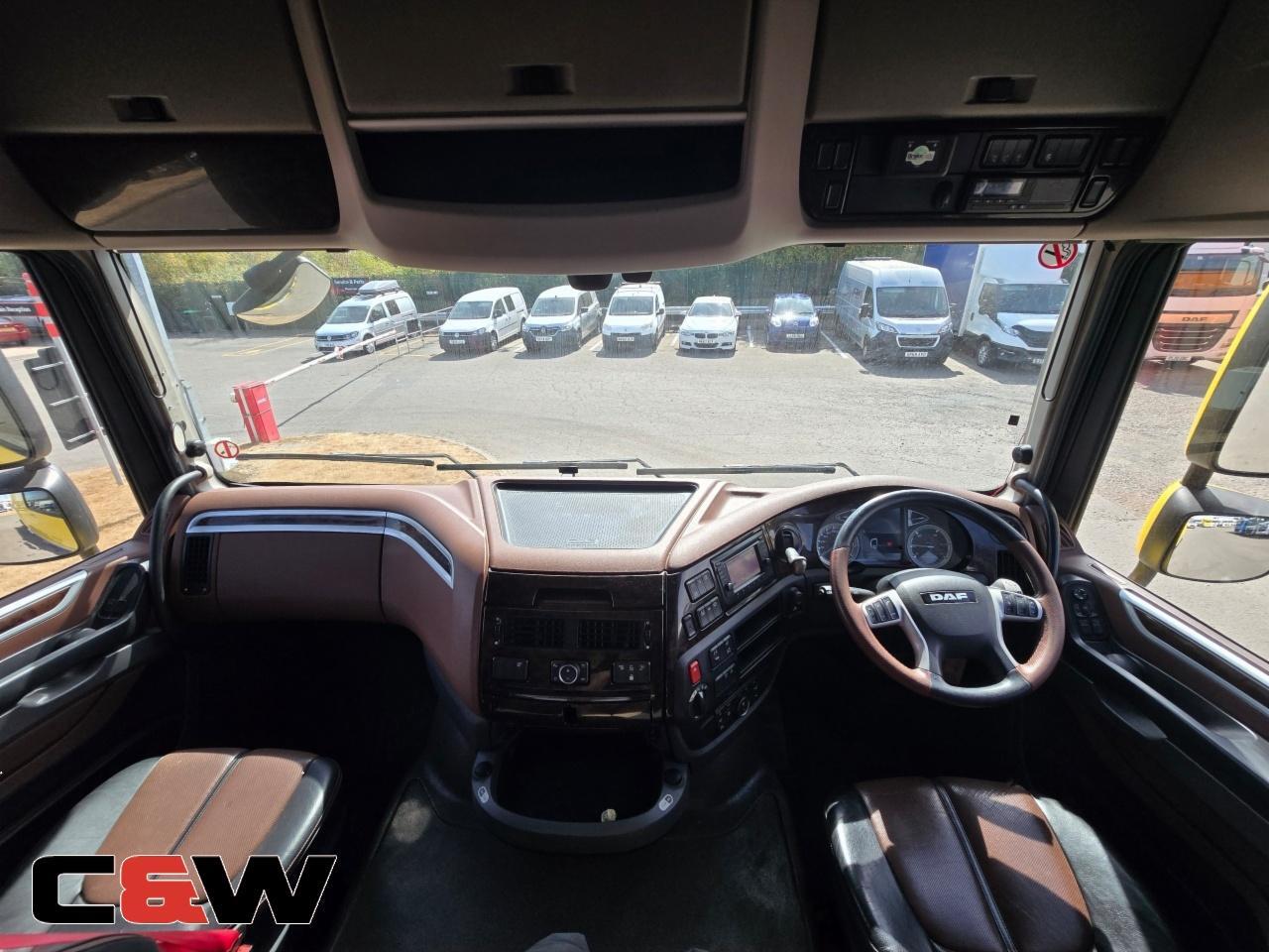 Vehicle image 21